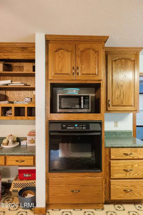 Kitchen - 1508 Locust St W, Hampton, SC 29924 photo 10 of 11
