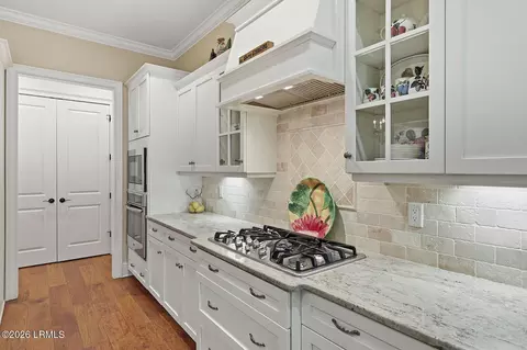 Kitchen - 35 Catamaran Ln, Bluffton, SC 29909 photo 6 of 7