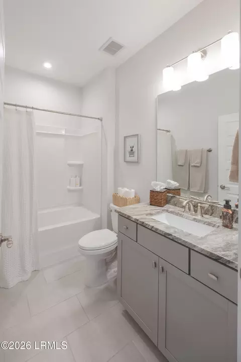 Bath - 96 Dawnbrook Ct, Bluffton, SC 29909 photo 1 of 4