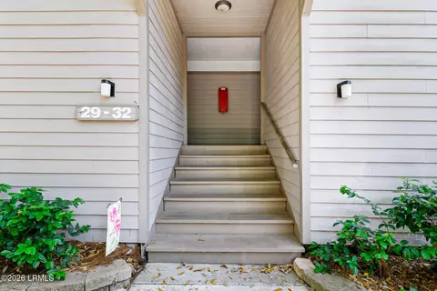 29 Three Mast Ln, Hilton Head Island, SC 29928