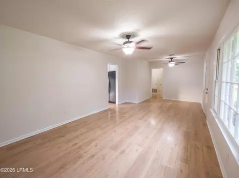 Living - 15 Altman Rd, Hampton, SC 29924 photo 1 of 3