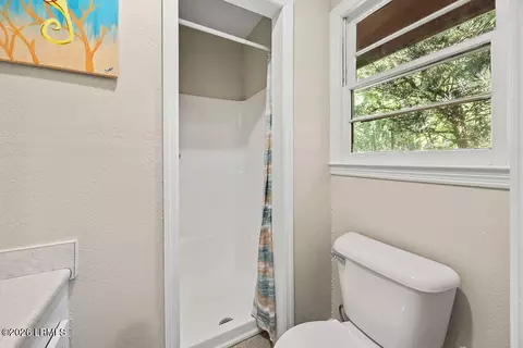 Bath - 402 Mcdill Ln, Hampton, SC 29924 photo 1 of 5