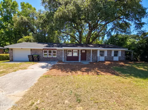 1610 Battery Creek Rd, Beaufort, SC 29902