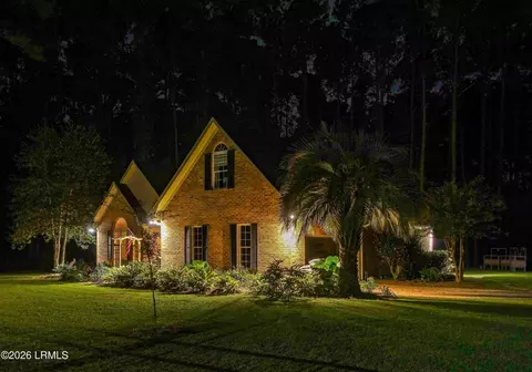 1 Spoonbill Dr, Beaufort, SC 29907