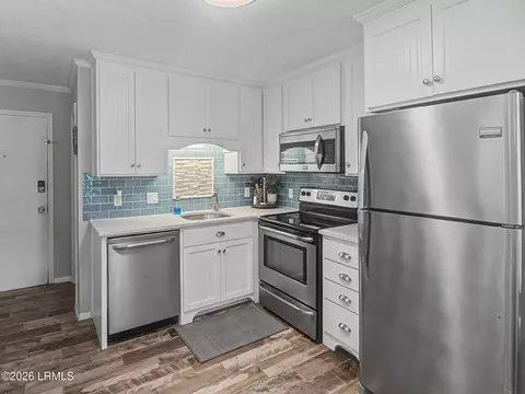 40 Folly Field Rd #D9, Hilton Head Island, SC 29928