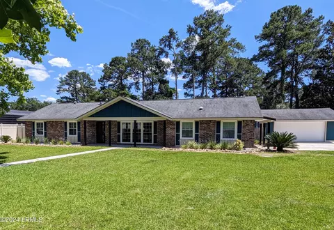 2233 Salem Rd, Beaufort, SC 29902