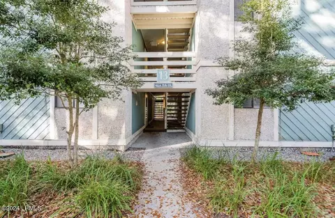 45 Folly Field Rd #13E, Hilton Head Island, SC 29928