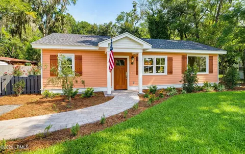 1307 Lafayette St, Beaufort, SC 29902
