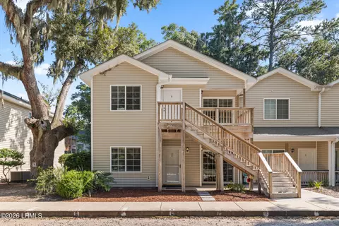 2618 Holmes Dr #A, Beaufort, SC 29902