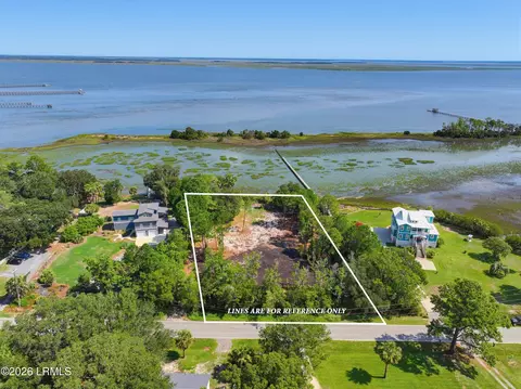 29 Coosaw River Dr, Beaufort, SC 29907