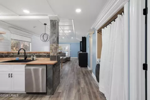 102 Battery Ln #102, Beaufort, SC 29902