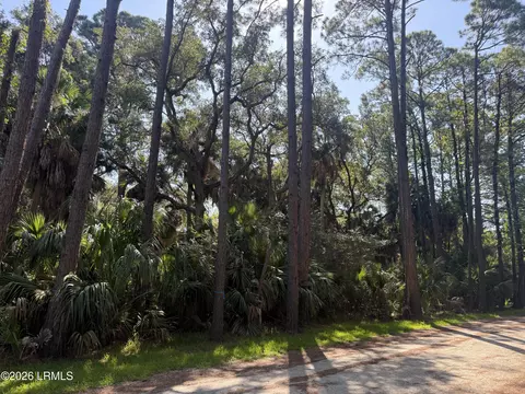 706 Seahorse Rd, Fripp Island, SC 29920