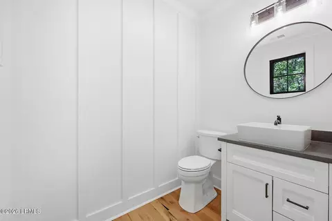 Bath - 4 Blake Ln, Seabrook, SC 29940 photo 1 of 6