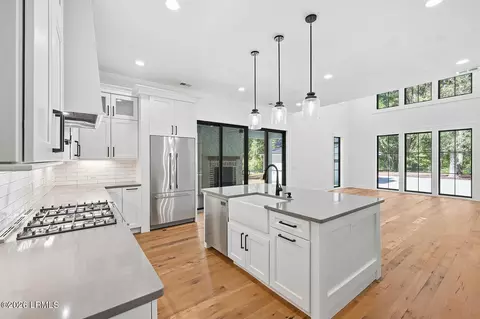 Kitchen - 4 Blake Ln, Seabrook, SC 29940 photo 5 of 7