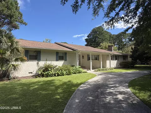 1703 Riverside Dr, Beaufort, SC 29902