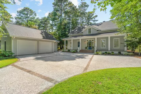 160 Dataw Dr, Saint Helena Island, SC 29920