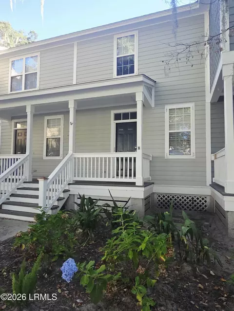 1105 13th St #B, Port Royal, SC 29935