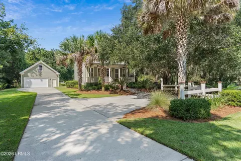 29 Fort Fremont Ct N, Saint Helena Island, SC 29920