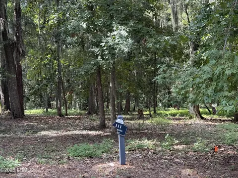 111 Palmetto Pl, Beaufort, SC 29902
