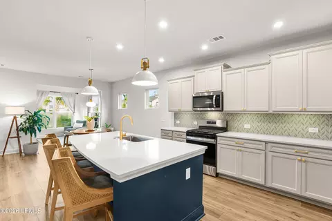 Kitchen - 554 Danner Dr, Bluffton, SC 29909 photo 2 of 5