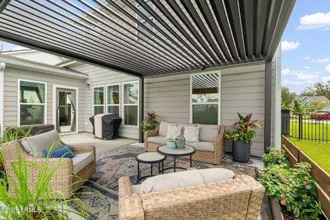 Exterior - 554 Danner Dr, Bluffton, SC 29909 photo 7 of 10