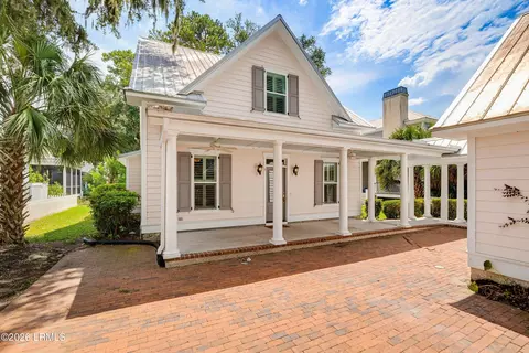5 Waveland Ave, Beaufort, SC 29907