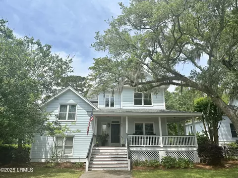 56 Petigru Dr, Beaufort, SC 29902