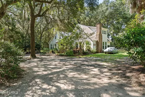 Exterior - 46 Rainbow Rd, Bluffton, SC 29910 photo 6 of 9