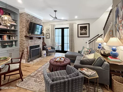 Living - 26 Tabby Shell Rd, Bluffton, SC 29910 photo 2 of 4
