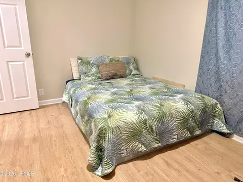 Bedroom - 801 Elm St E, Hampton, SC 29924 photo 4 of 4