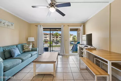 40 Folly Field Rd #B115, Hilton Head Island, SC 29928