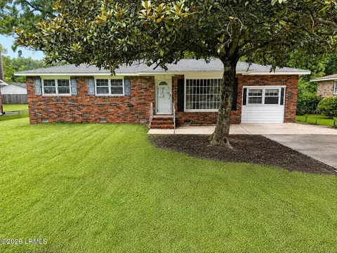 129 Belknap Rd, Goose Creek, SC 29445