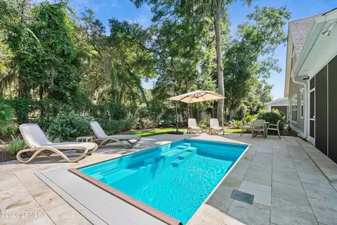 23 Middle Island St, Beaufort, SC 29907