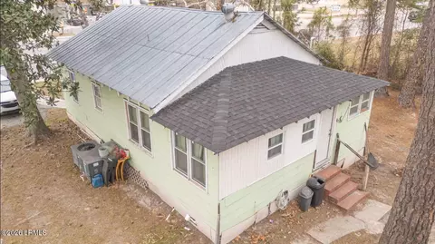Exterior - 111 Hoover St S, Hampton, SC 29924 photo 10 of 10