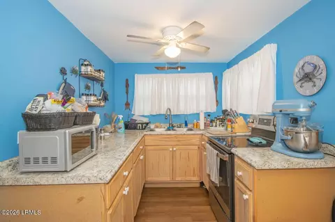 Kitchen - 111 Hoover St S, Hampton, SC 29924 photo 1 of 2