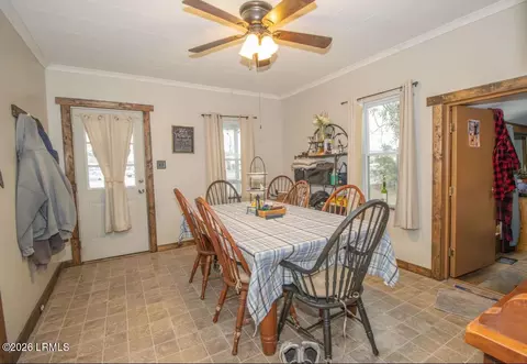 Dining - 111 Hoover St S, Hampton, SC 29924 photo 2 of 2
