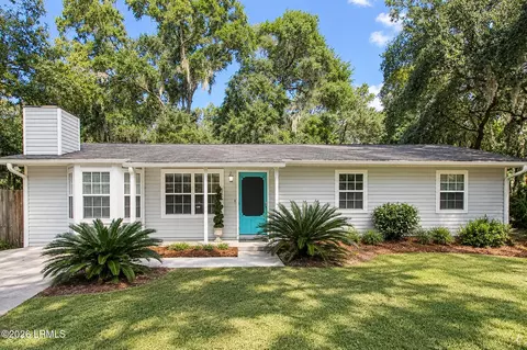 15 Bent Oak Rd, Beaufort, SC 29907