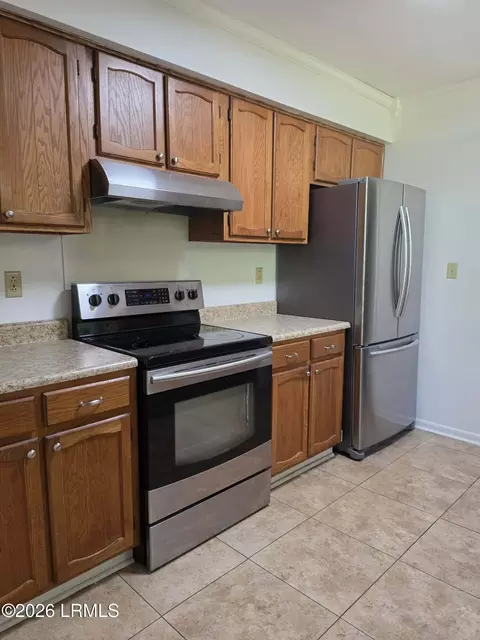 Kitchen - 212 Glendale St, Hampton, SC 29924 photo 3 of 5