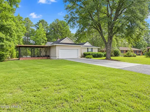 Exterior - 212 Glendale St, Hampton, SC 29924 photo 2 of 9