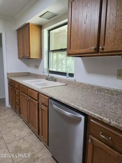 Kitchen - 212 Glendale St, Hampton, SC 29924 photo 4 of 5
