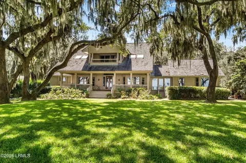 122 Spanish Point Dr, Beaufort, SC 29902