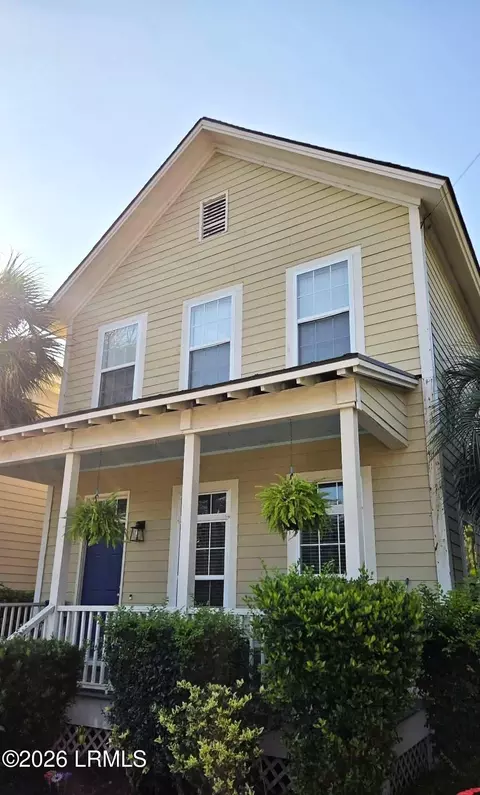 911 12th St, Port Royal, SC 29935