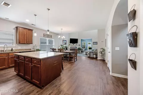 Entry Way - Undisclosed, Bluffton, SC 29910 photo 2 of 10