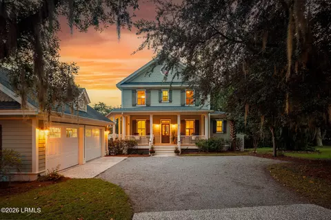 110 Gautier Pl, Beaufort, SC 29902