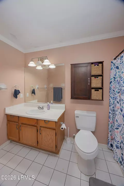 Bath - 36 Sugaree Dr, Bluffton, SC 29910 photo 1 of 2