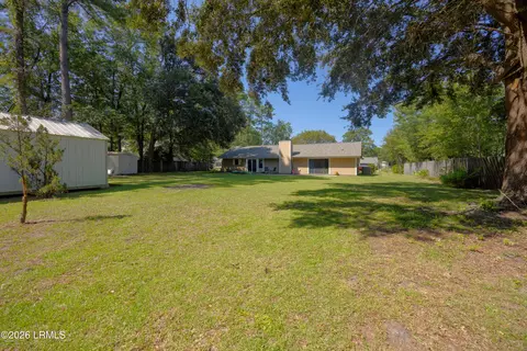 Exterior - 36 Sugaree Dr, Bluffton, SC 29910 photo 3 of 4