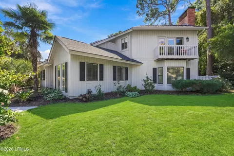 11 Dolphin Point Ln, Hilton Head Island, SC 29926