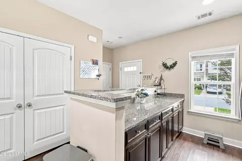 Entry Way - 388 Dante Cir, Beaufort, SC 29906 photo 4 of 9