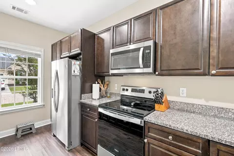 Kitchen - 388 Dante Cir, Beaufort, SC 29906 photo 3 of 5