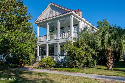 5 Wrights Point Ln, Beaufort, SC 29902